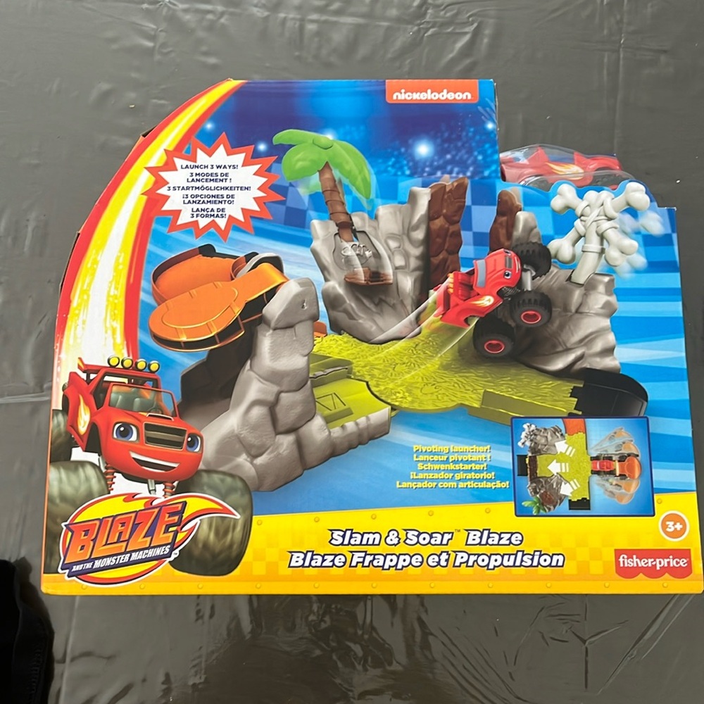 Blaze and the Monster Machines Slam & Soar Blaze